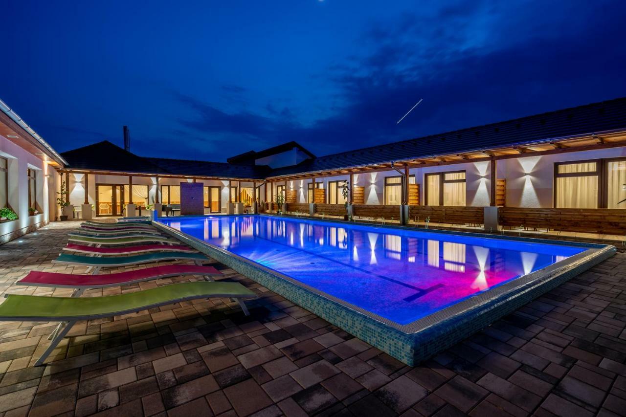 Doresz Wellness Panzio Bed & Breakfast Ujhartyan Exterior photo