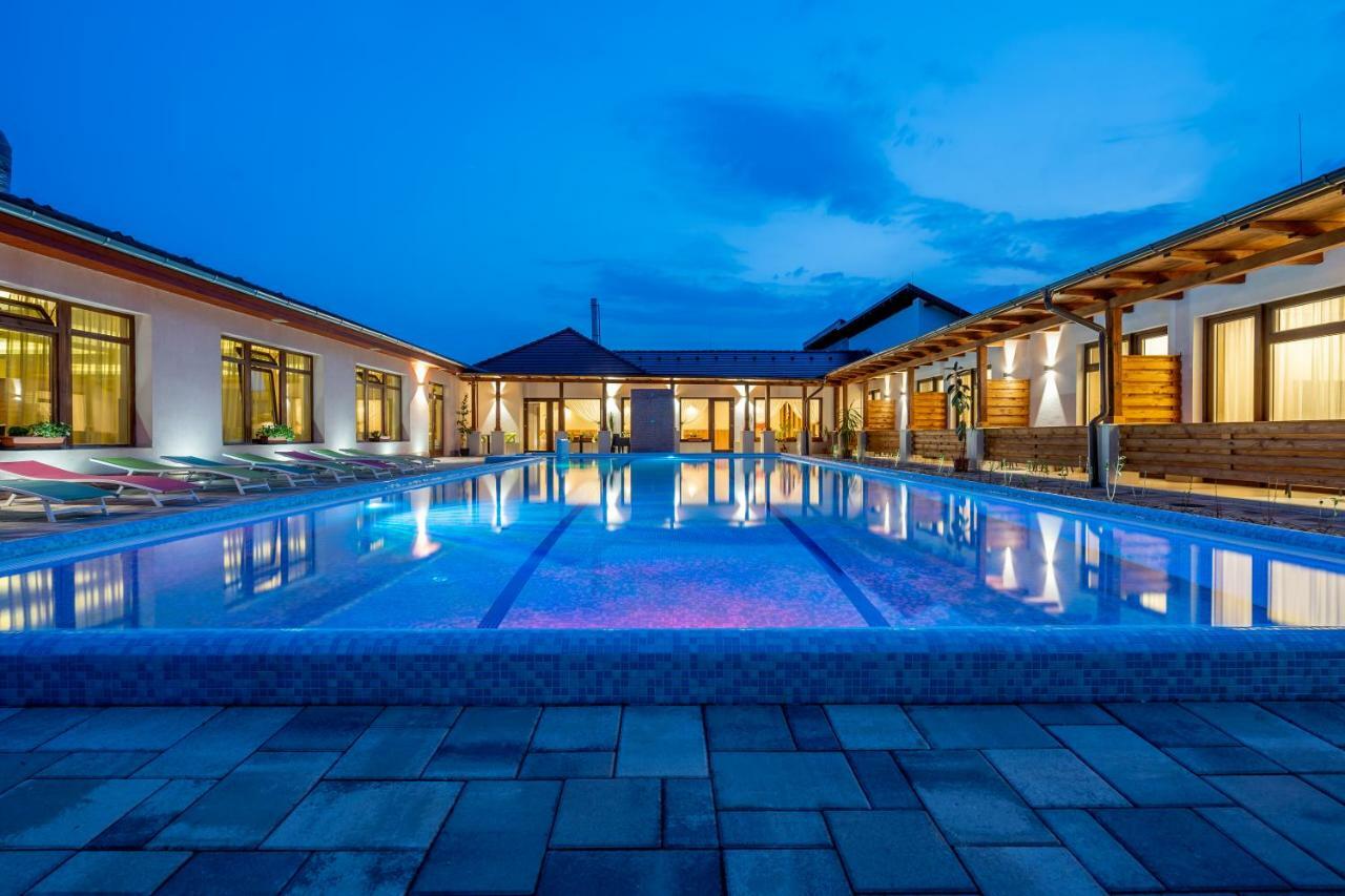 Doresz Wellness Panzio Bed & Breakfast Ujhartyan Exterior photo